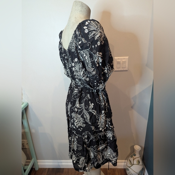 Karen Kane In Full Bloom Tiered Dress Black & White With Tie Waist Sz 2x - Picture 7 of 17